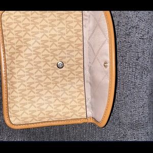 Michael Kors wristlet